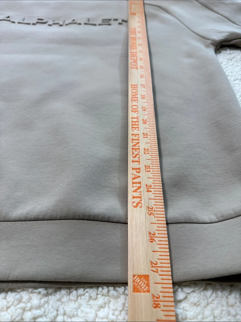 Alphalete Elements Crewneck Sweatshirt in Tan